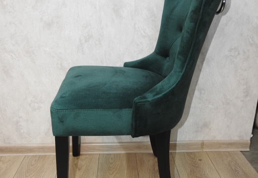 [20230303] Loftowe krzesło welurowe butelkowa zieleń pikowane z koładką